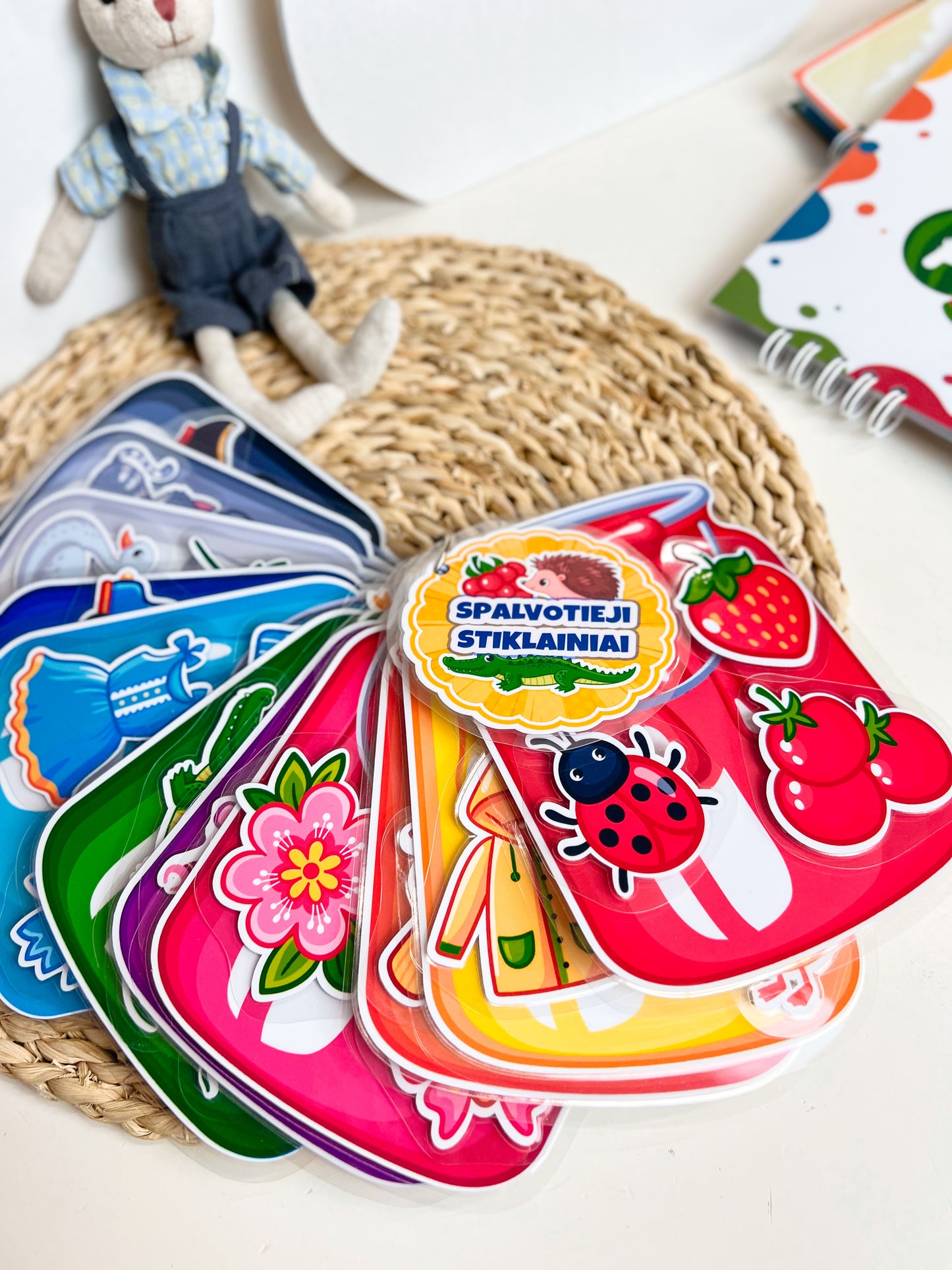 "Spalvotieji stiklainiai" lavinamoji knygelė