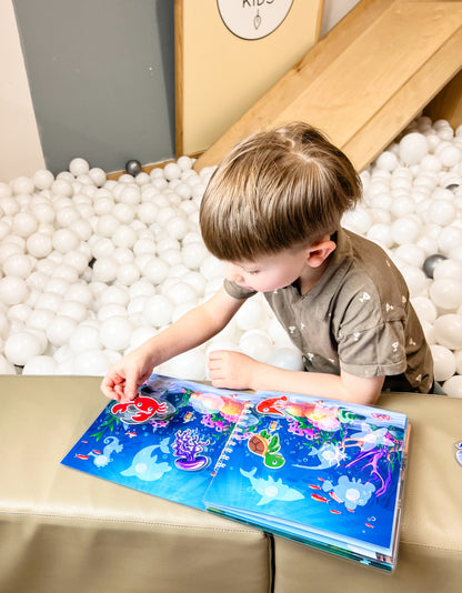 "Viso pasaulio gyvūnai" lavinamoji knygelė