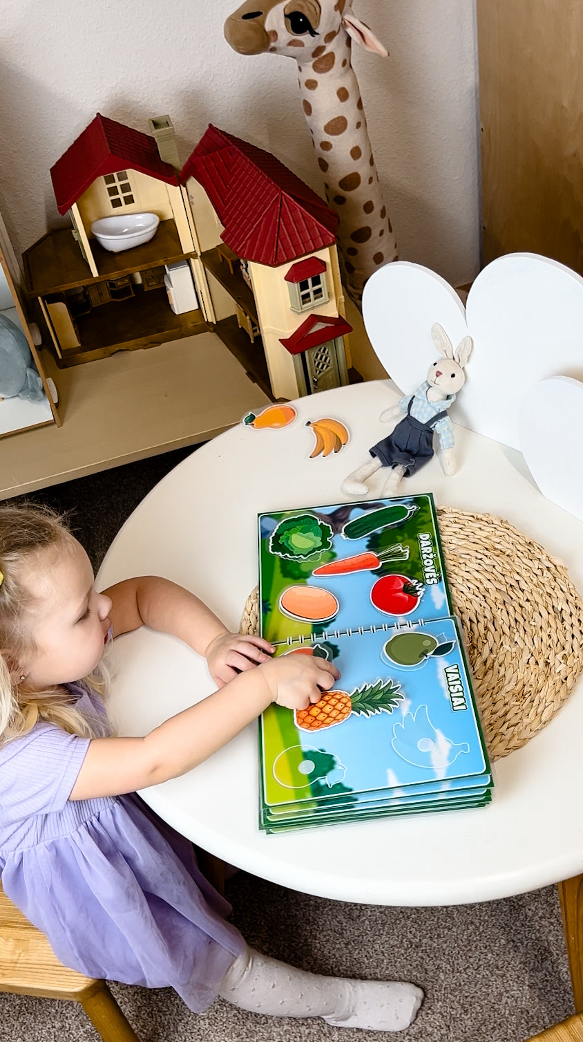 "Mano pirmosios užduotėlės" lavinamoji knygelė